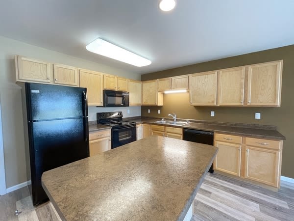 Minot Place – photo 1