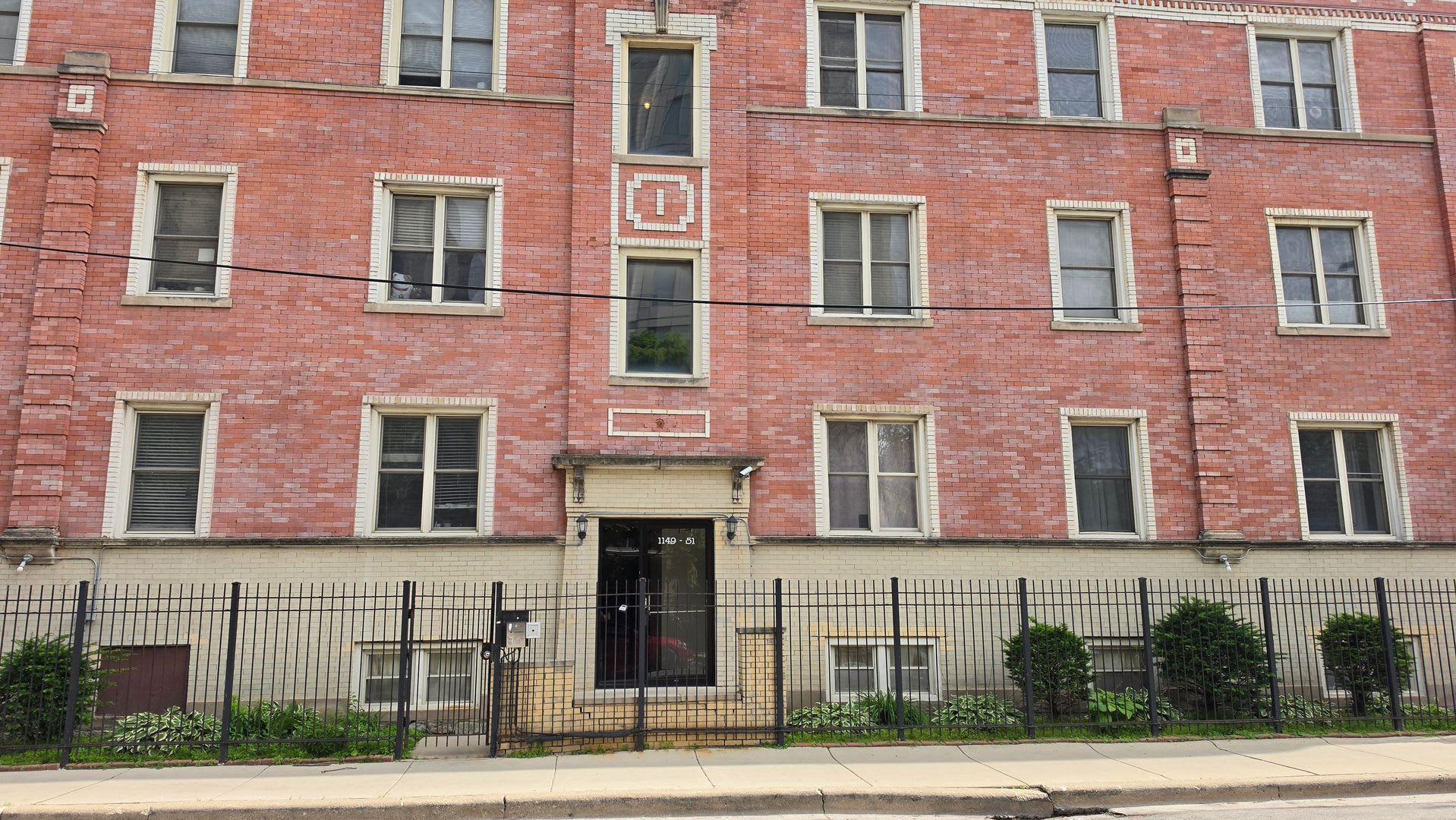1151 E 61St St – photo 1