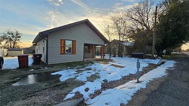 706 N Main Street – photo 1 of 10