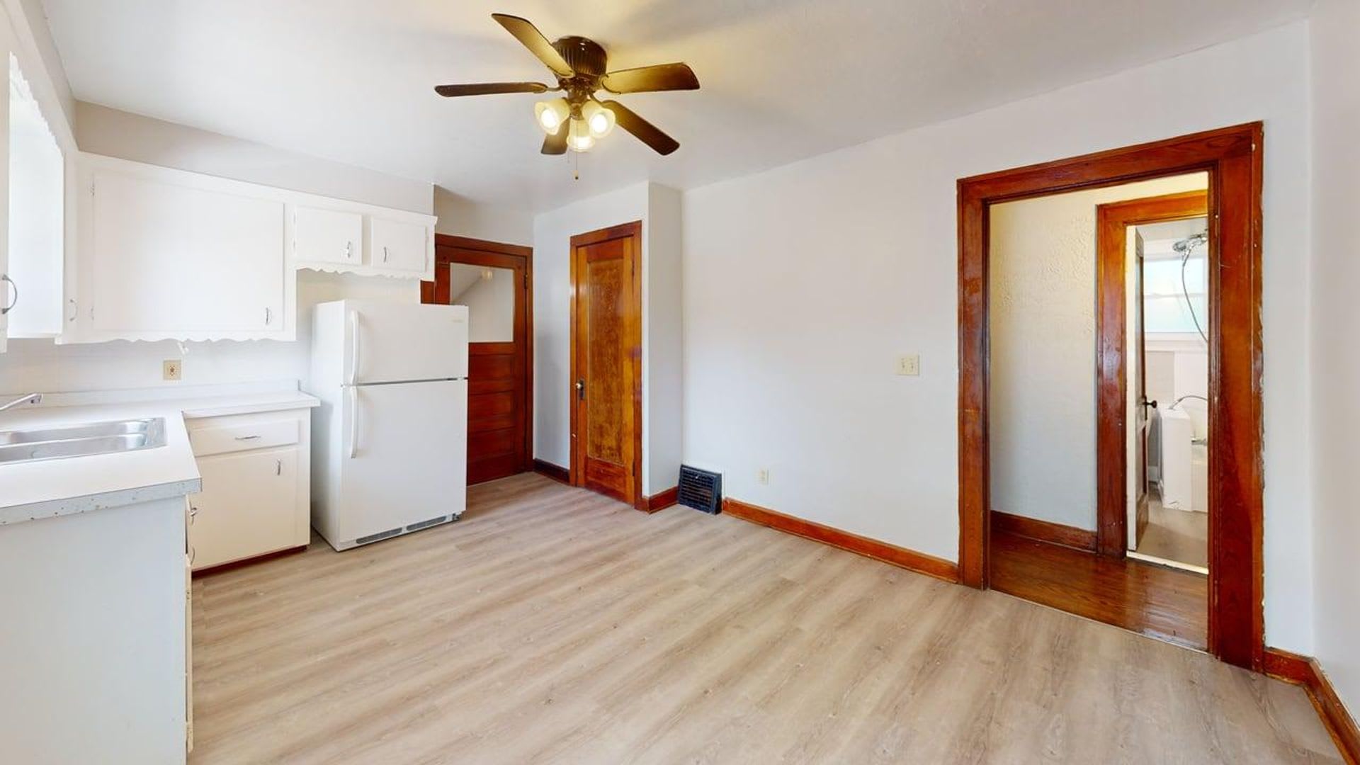 Lorain 2 bd/ 1 bath Single family Home – photo 1