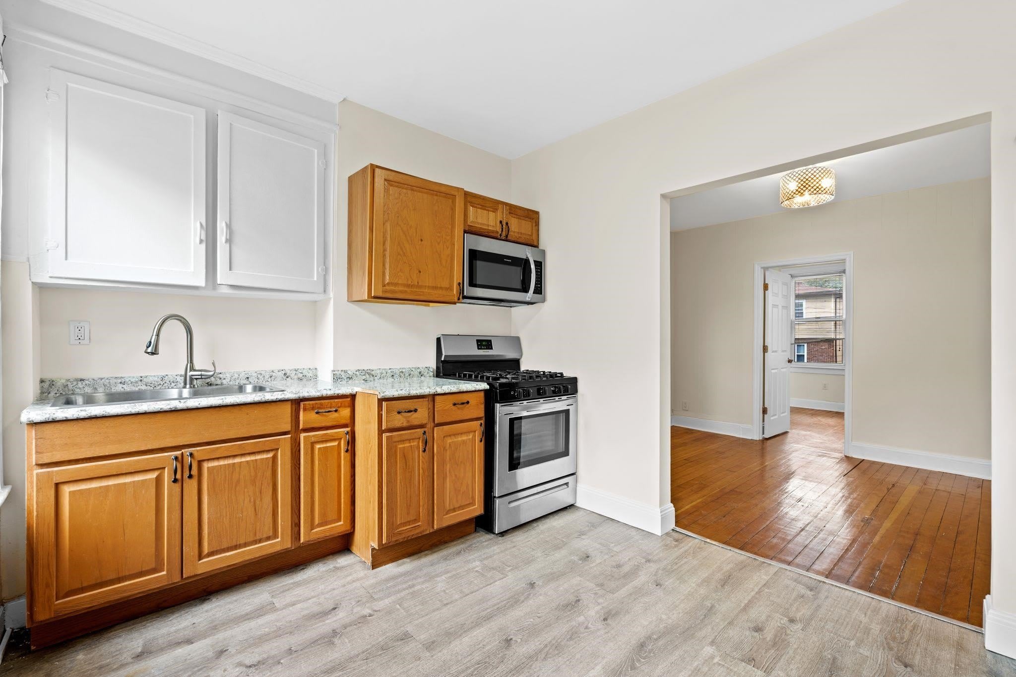 294 CLERK ST – photo 1