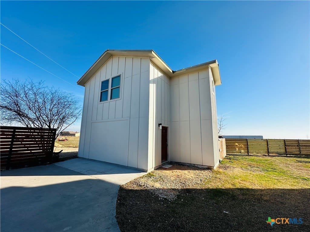 725 Hard Luck Road – photo 1 of 12