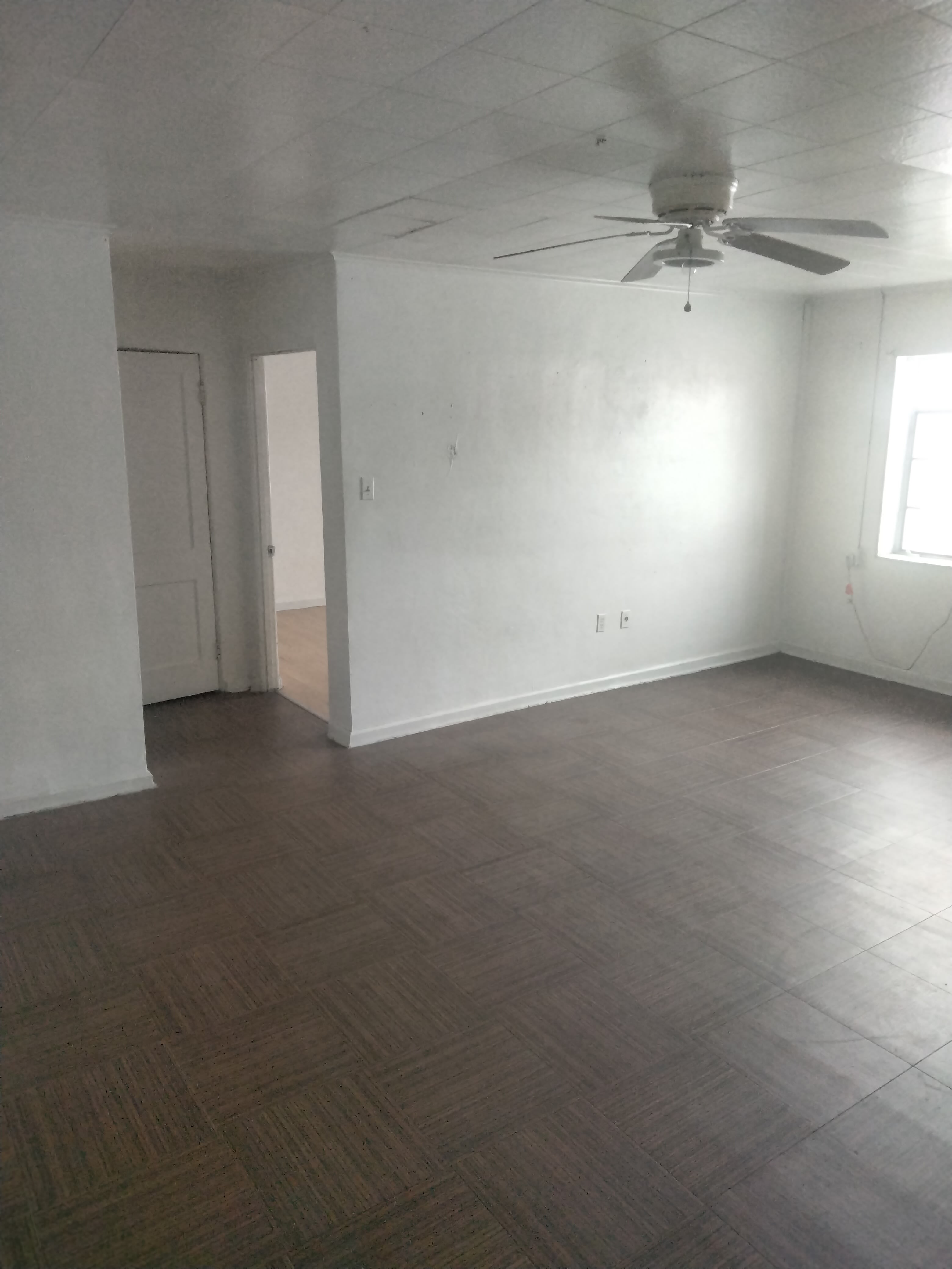 115 N 8th St – photo 1 of 4