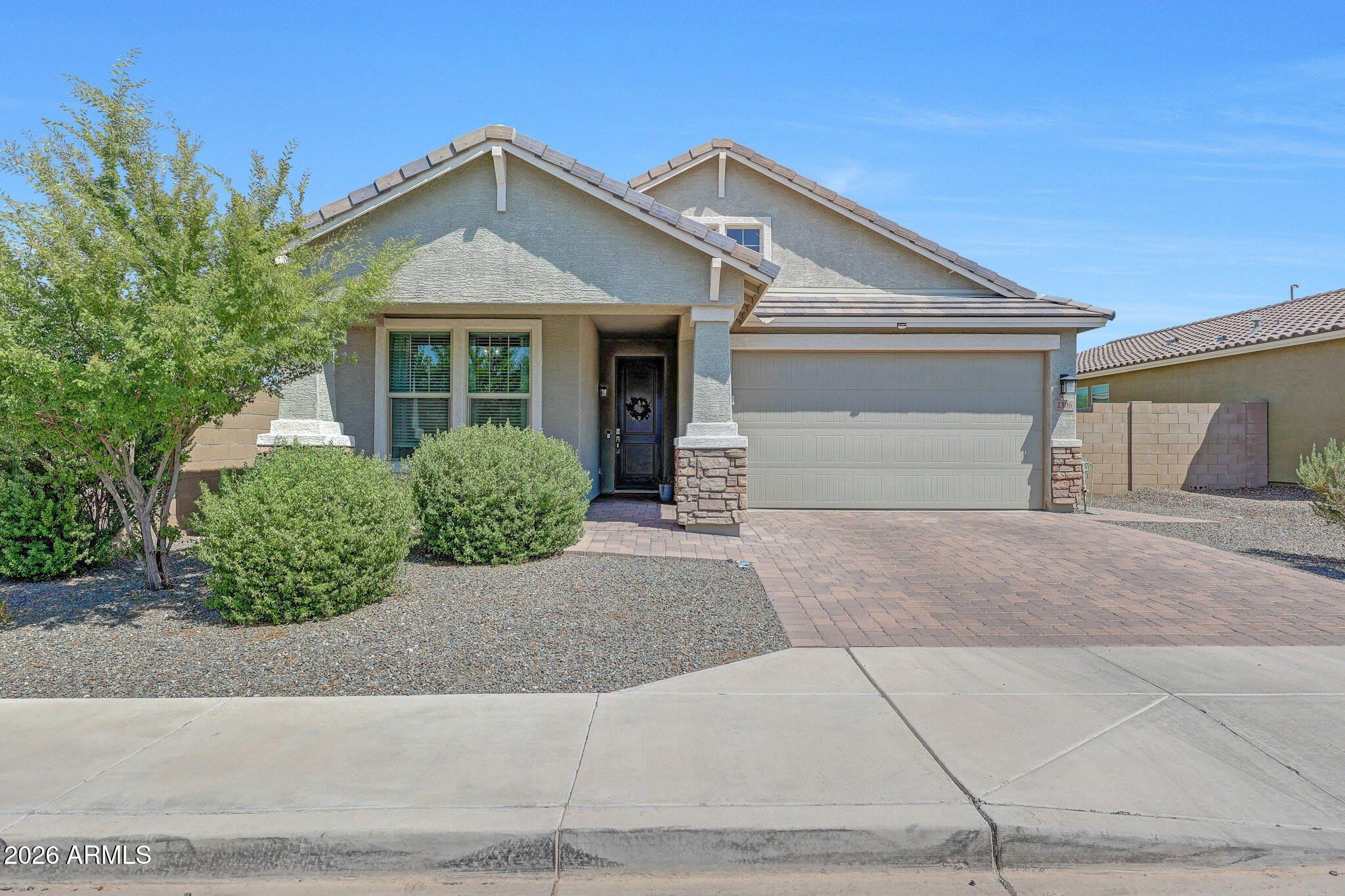 2306 E BRANHAM Lane – photo 1