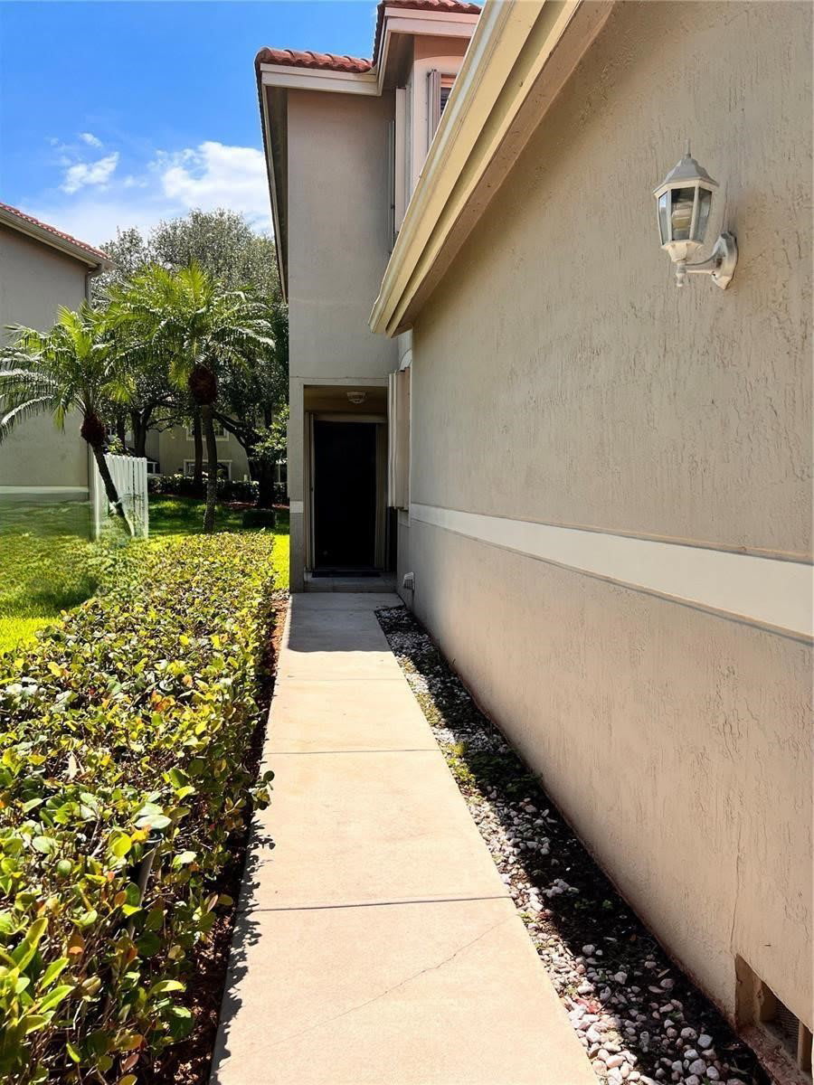 1290 Sorrento Drive – photo 1
