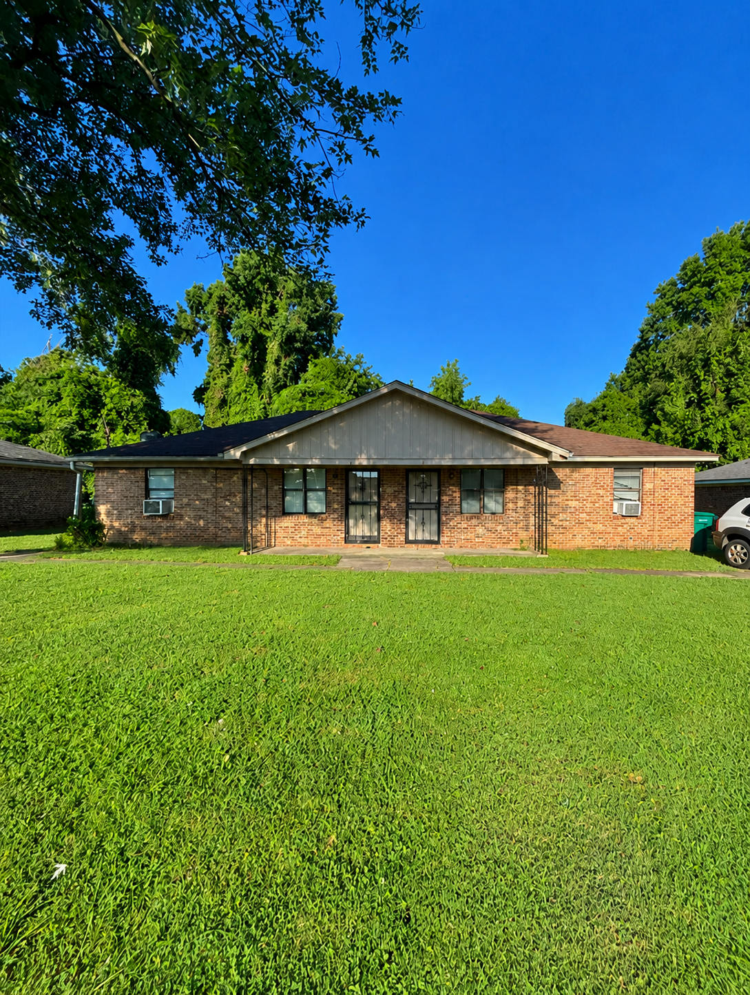 23 Lennon Cove