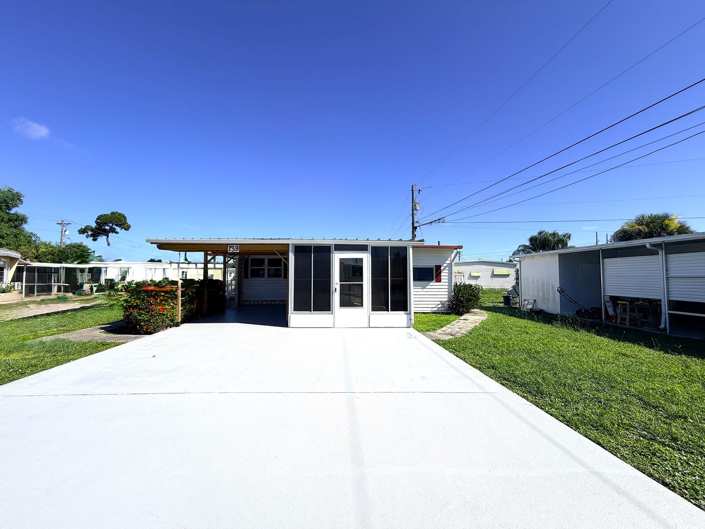 First Month Rent Free 2 1 5 In N Ft Myers Quiet Community – photo 1