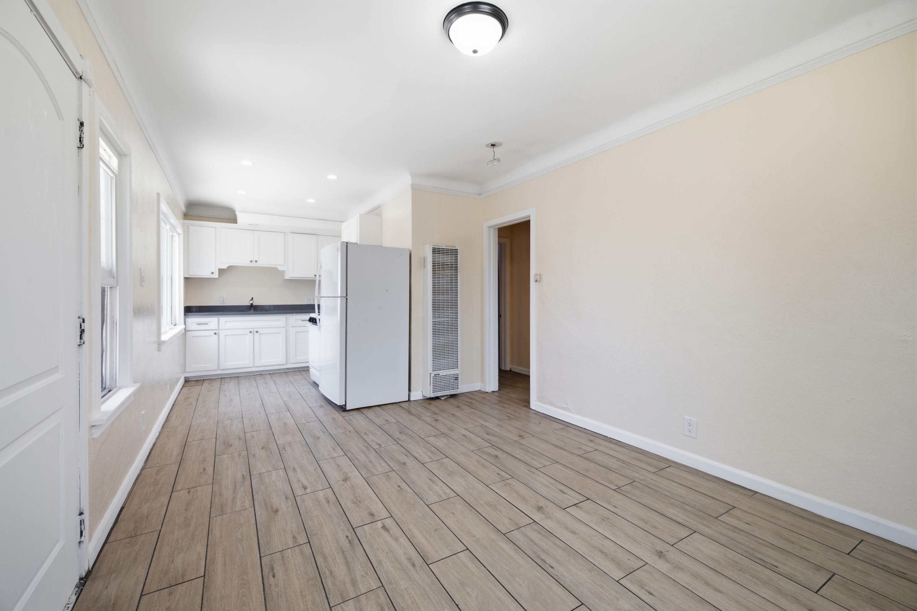 612 E 87th st – photo 1