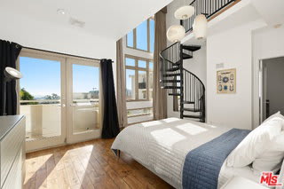 1145 Horn Avenue – photo 1