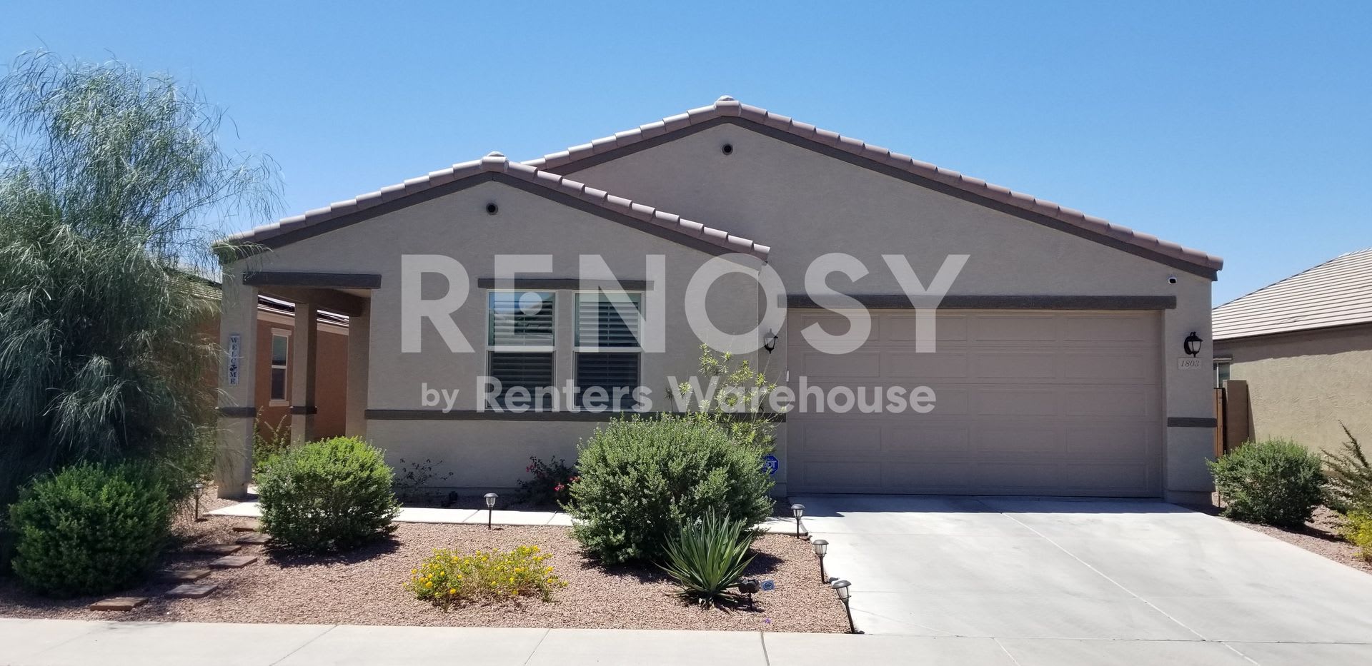 Ideal 4 Br 2 Ba 2 Car Garage Home in Gated Community Near Southern and S 16th St in Phoenix – photo 1