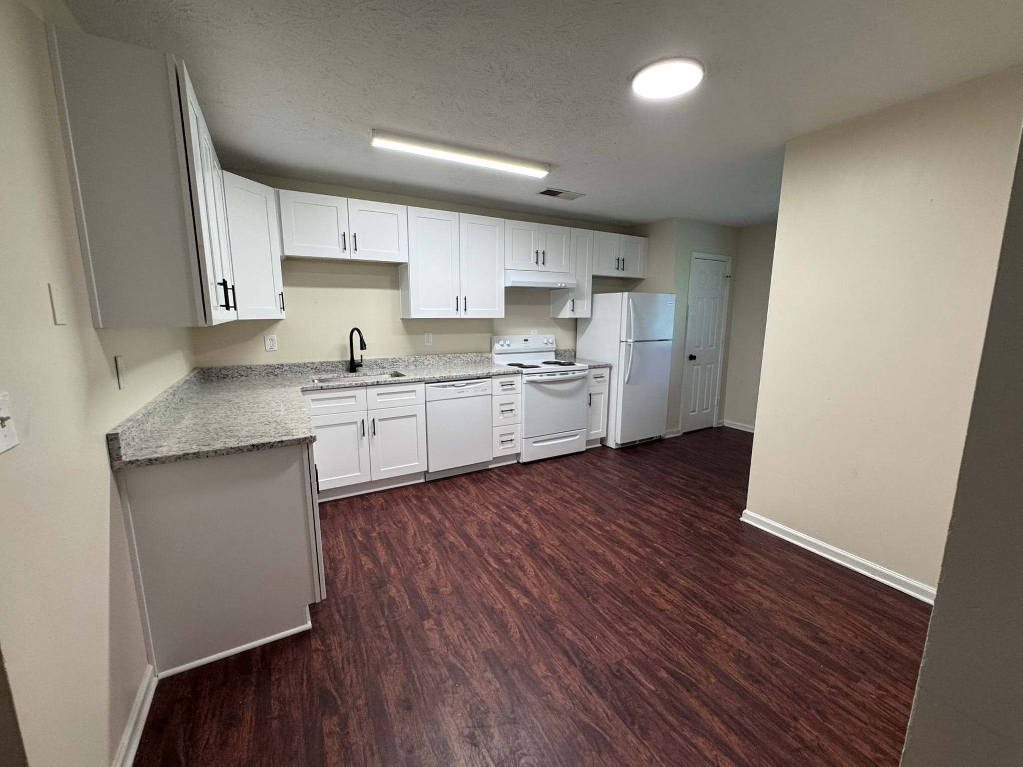 4442 Ga-142 – photo 1 of 20