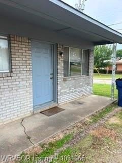 7800 Thayer DR – photo 1 of 3