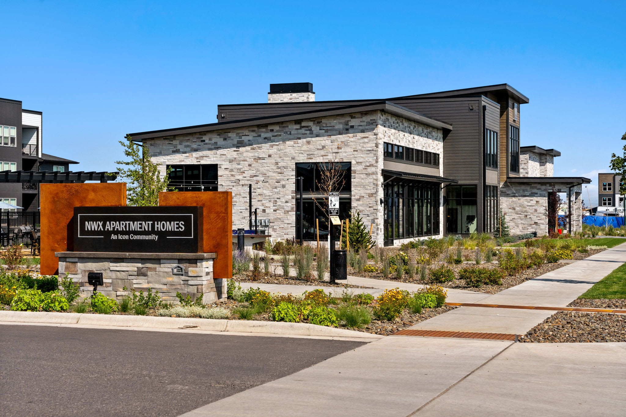 Northwest Crossing Apartment Homes – photo 1