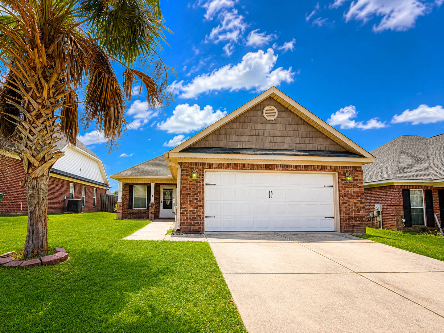 Before You Rent An Apartment In Grovetown 3Br 2 Baths Split Floor Plan Fenced Yard 2Car Garage Community Pool Extra Storage – photo 1