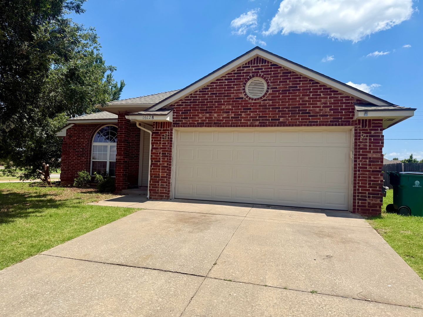 Edmond 3 Bed 2 Bath Home w/ Storm Shelter! – photo 1