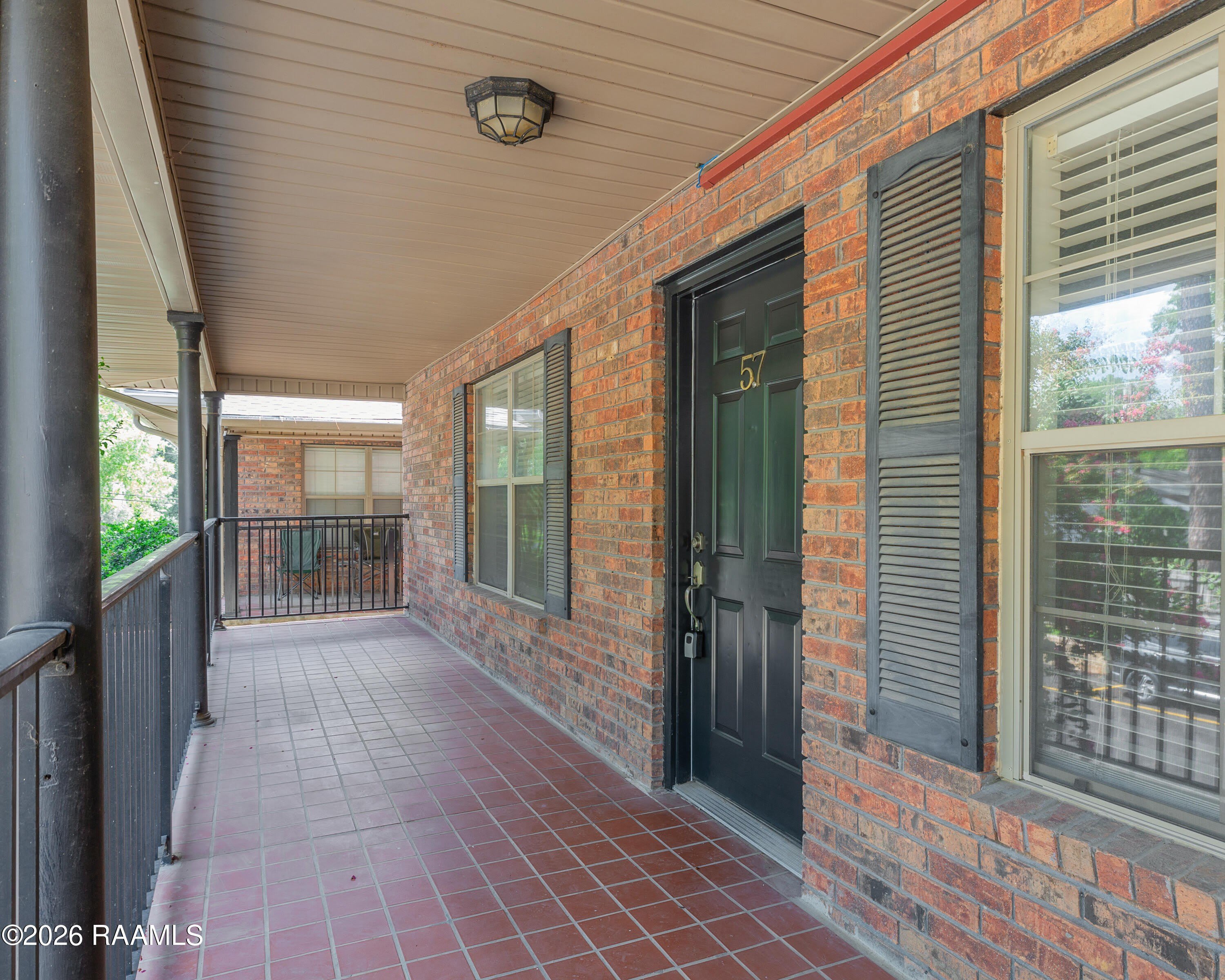 112 Hillside Drive – photo 1