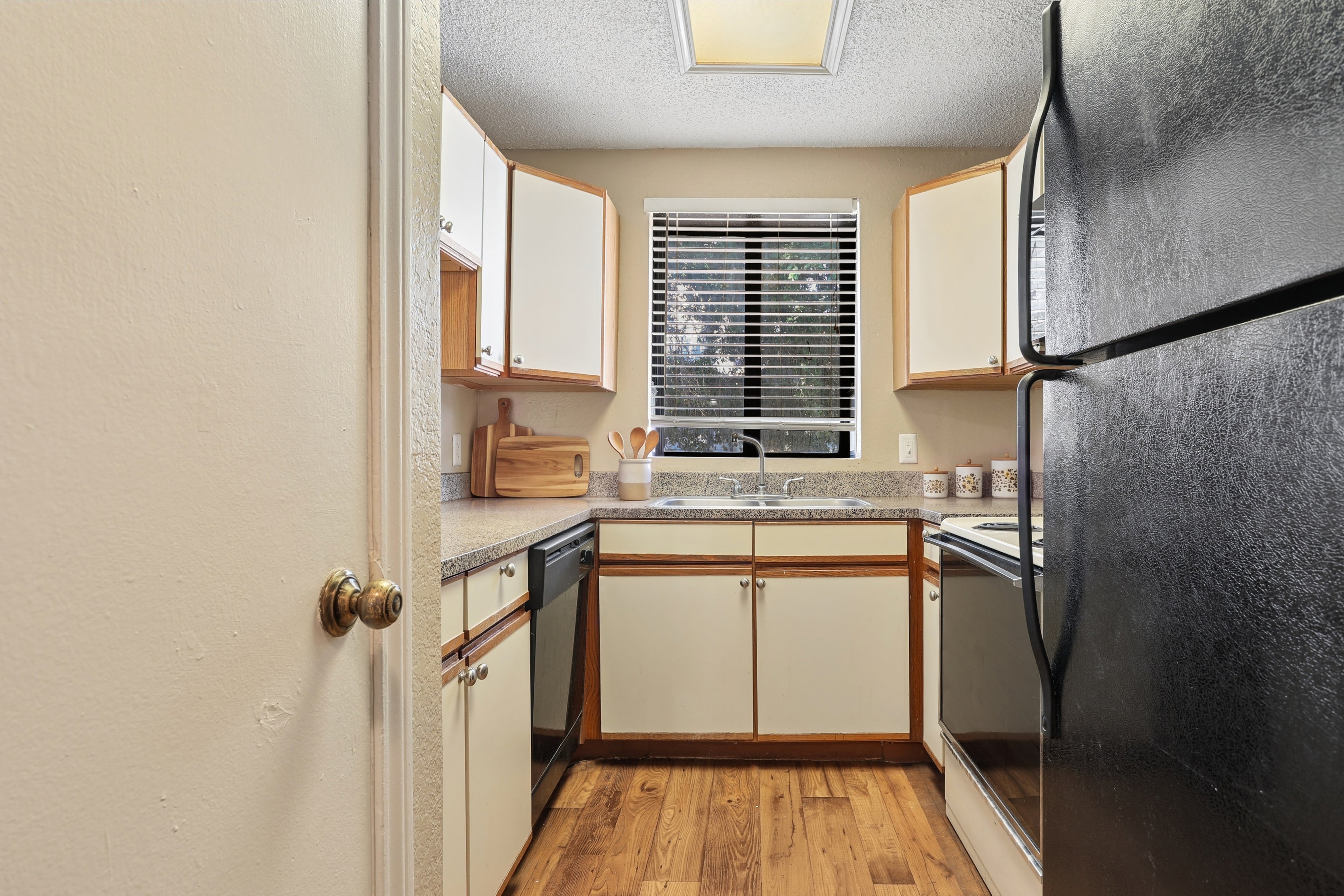 Lake Village West Apartments – photo 1 of 18