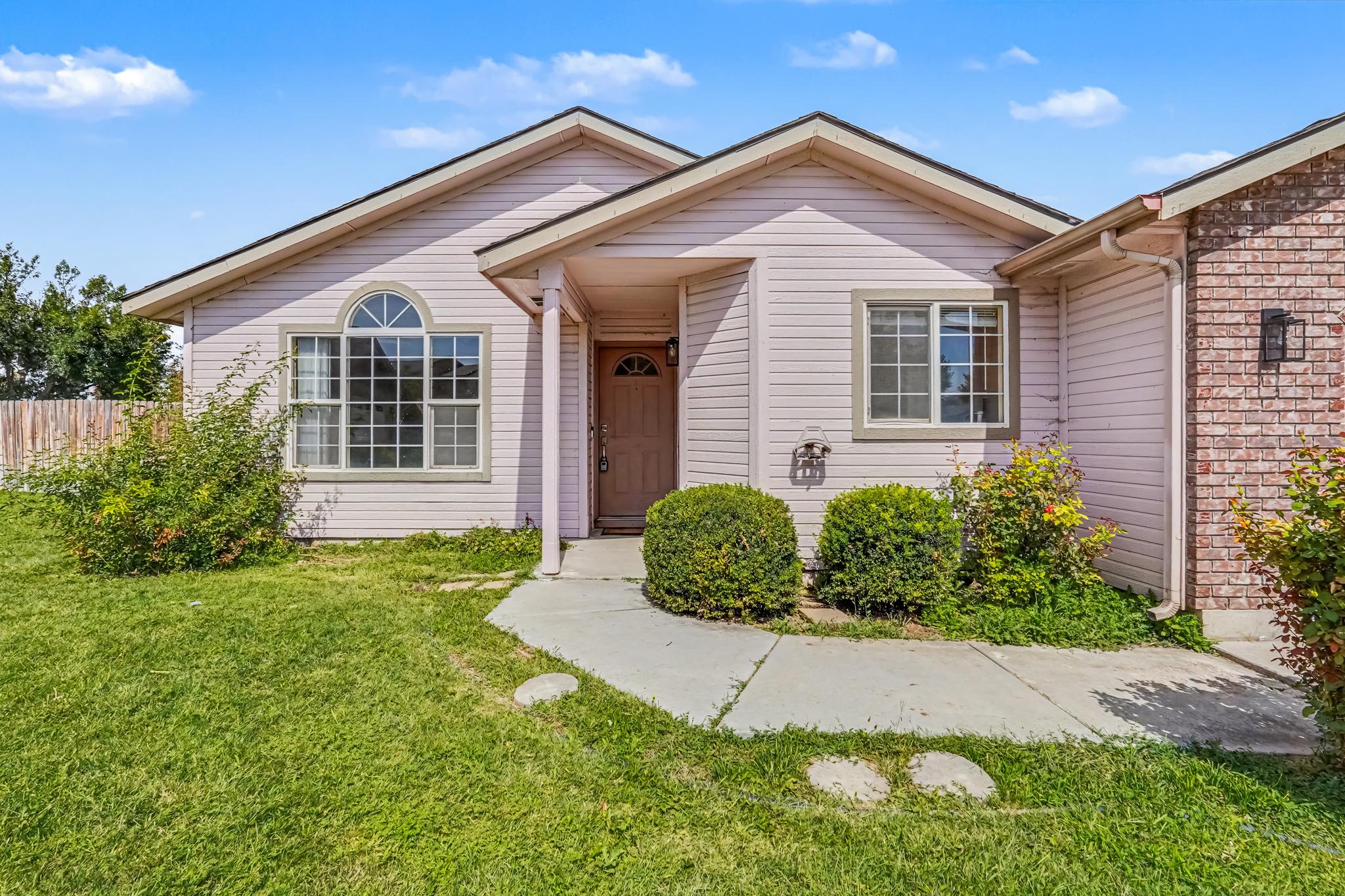 2463 North Stone Place – photo 1 of 286