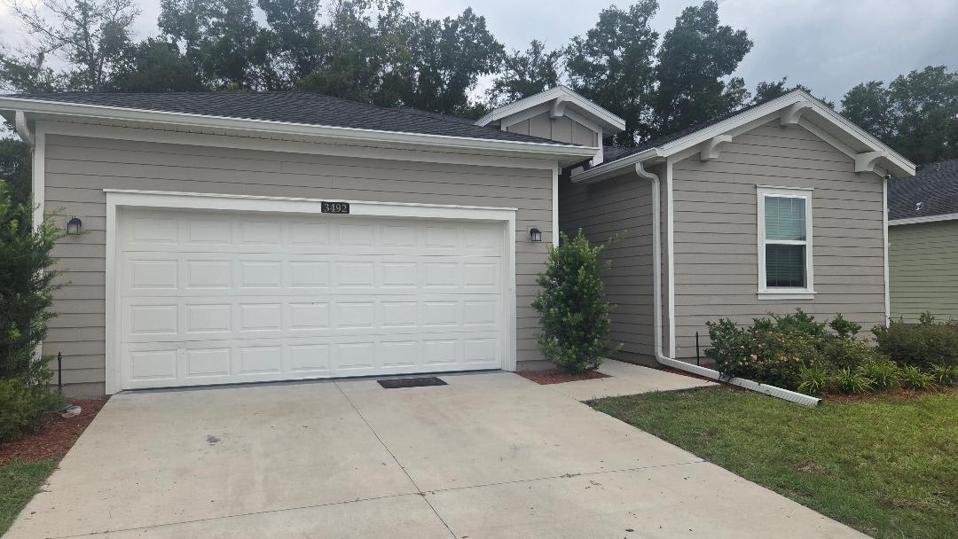 3492 Northeast 38th Lane – photo 1