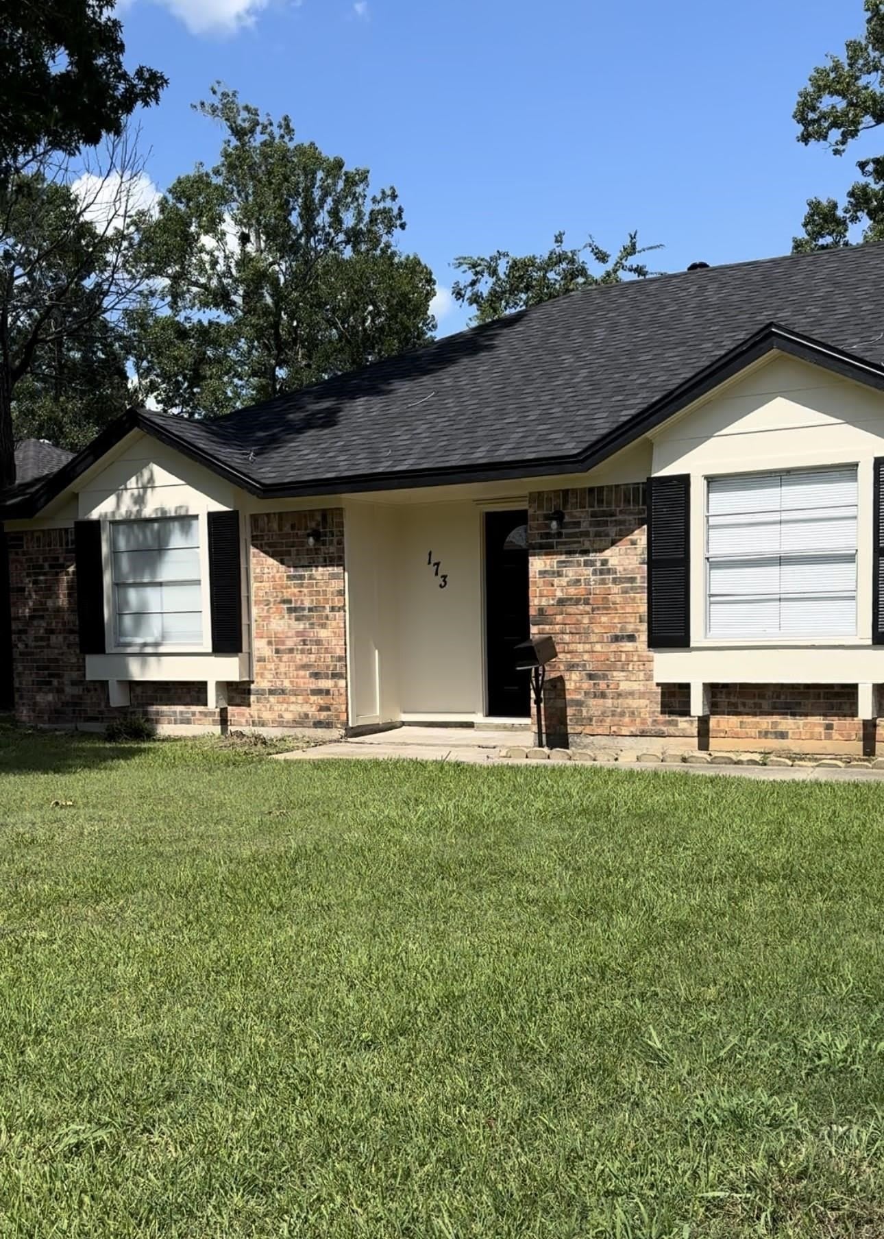 173 Briggs – photo 1 of 142