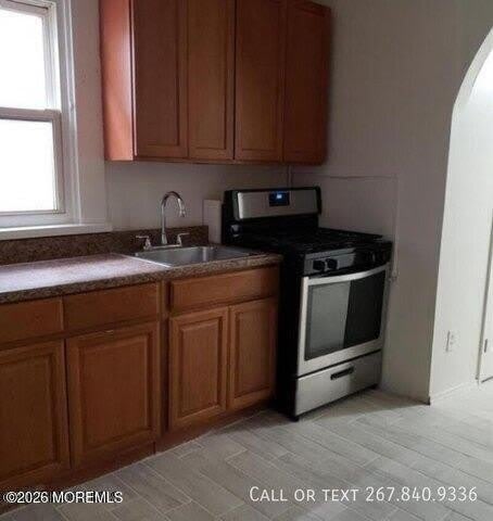 40 Shore Boulevard – photo 1 of 8