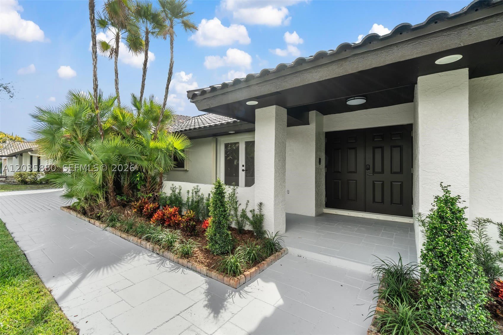 5254 NW 94th Doral Pl – photo 1 of 8