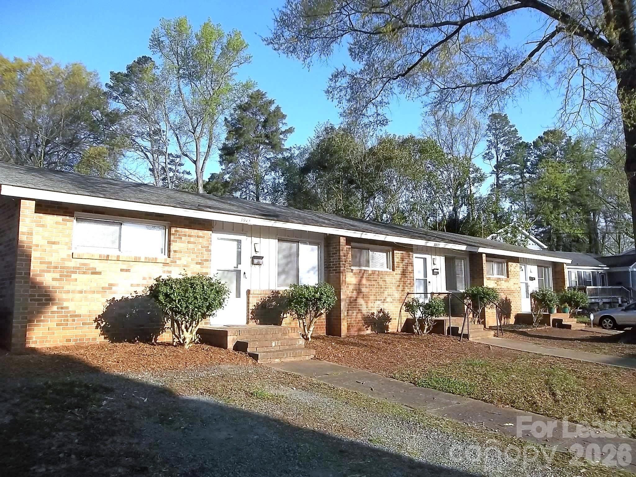 3940 Arbor Lane – photo 1