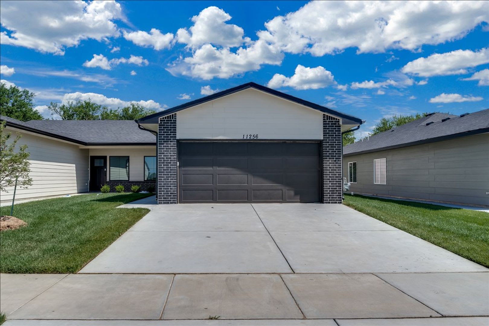 Rate Drop Save 100 Per Month Lease And Move In By September 1 2026 And Receive 100 Off Your Monthly Rent The Advertised Rental Rate Reflects The Discounted Amount Offer Subject To Availability And Applicable Lease Terms – photo 1