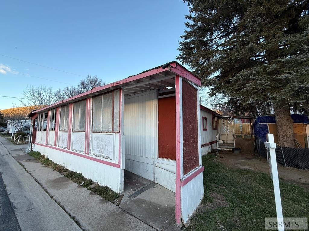 4530 S 5th Avenue – photo 1