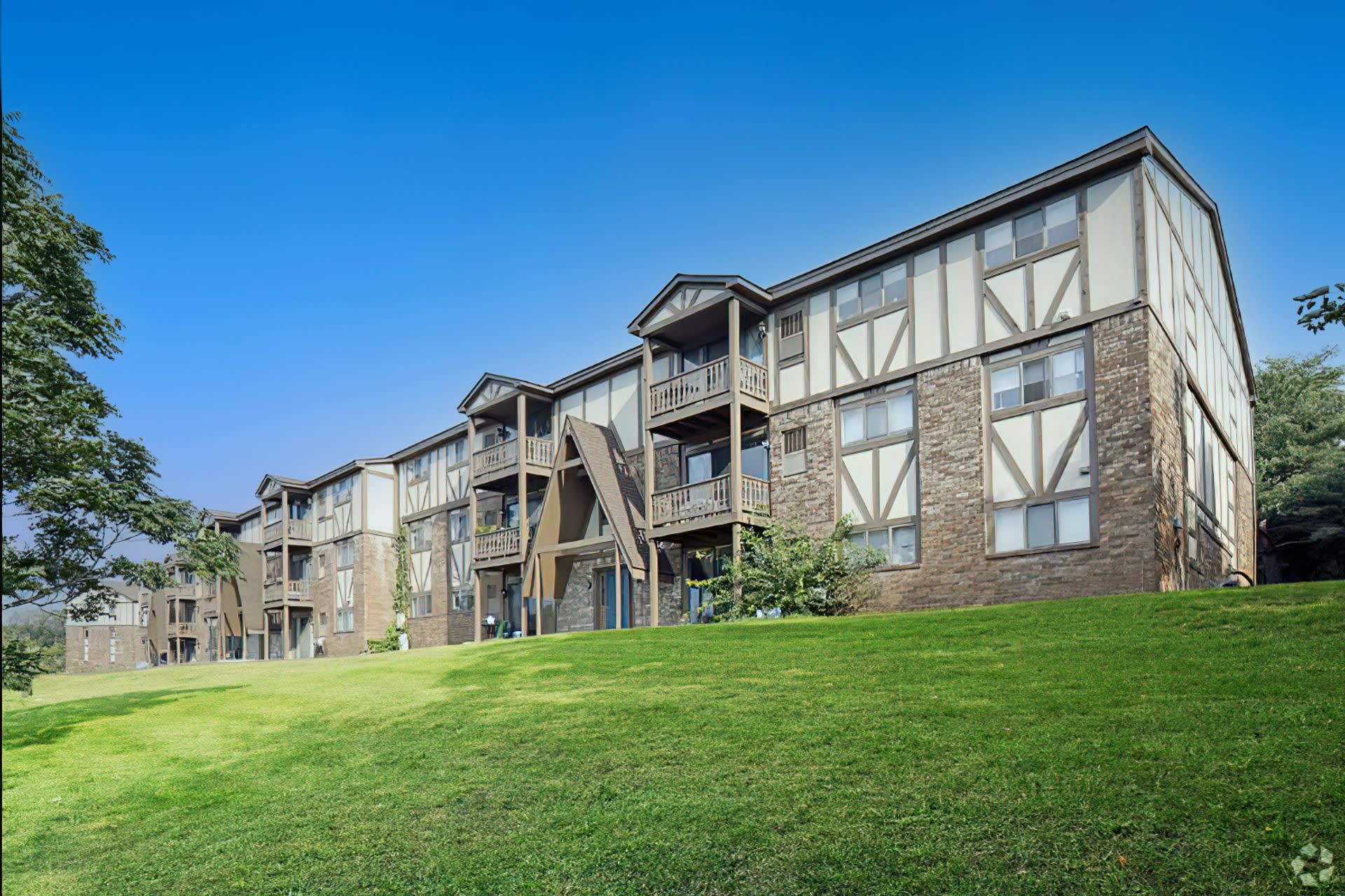 Chalet Villa Apartments – photo 1 of 93