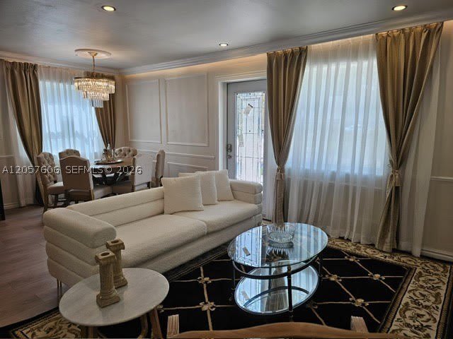 611 NE 14th Ct – photo 1