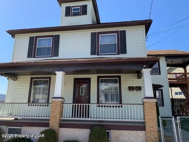 210 Fairchild Street – photo 1 of 10