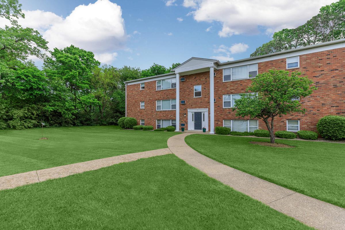 Nobb Hill Apartments – photo 1