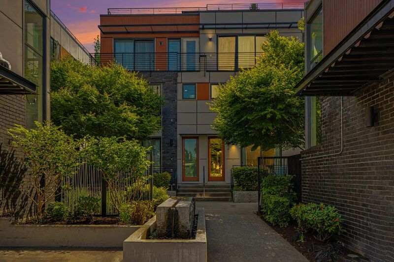 3810 California Ave Sw – photo 1
