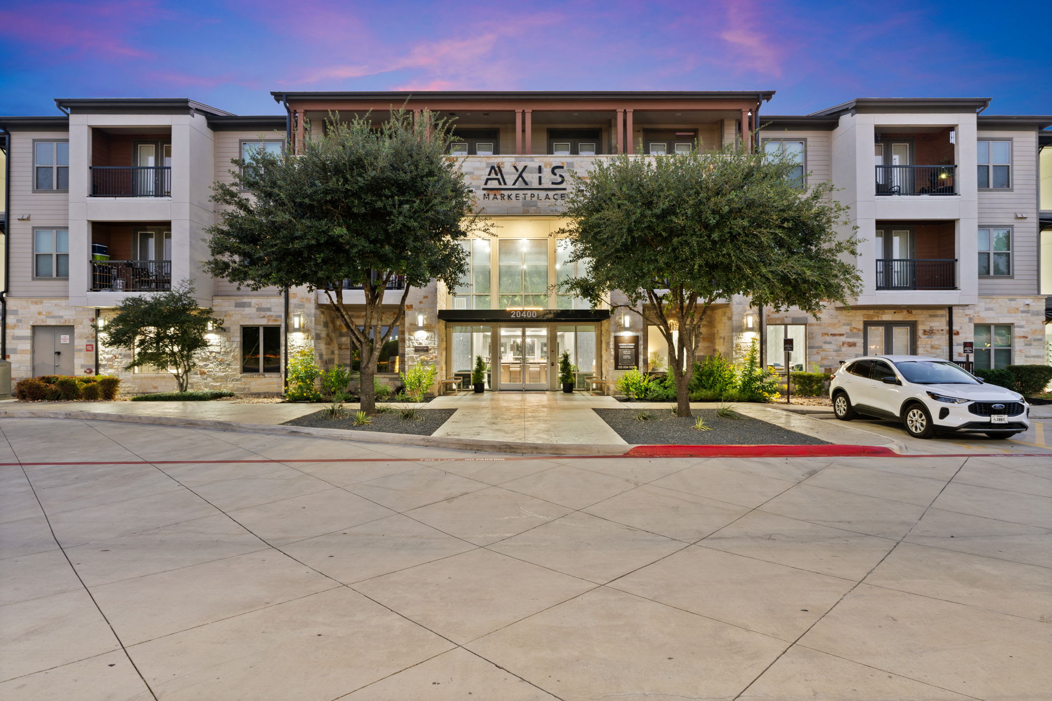 Axis Marketplace – photo 1
