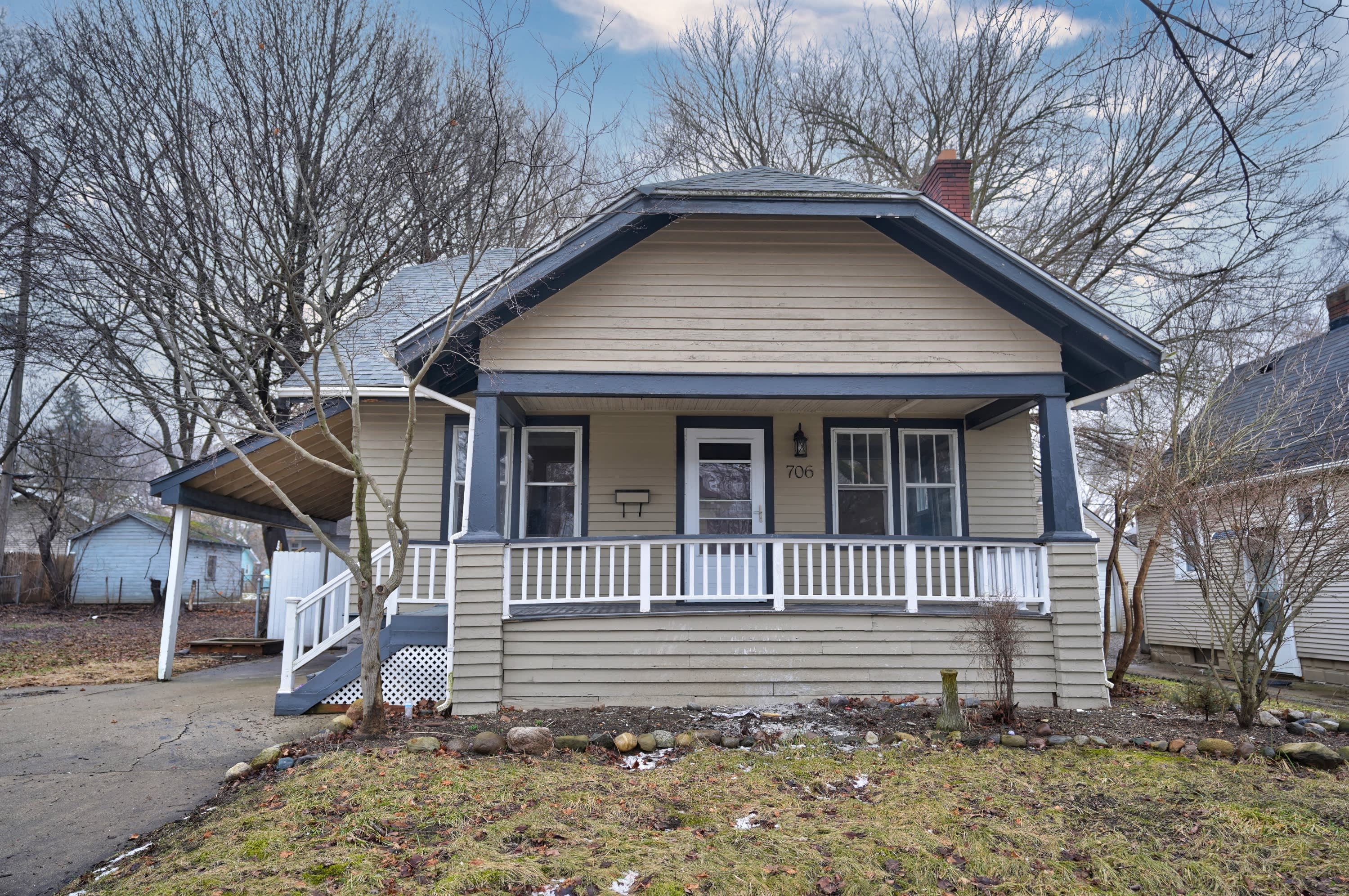 706 Frank – photo 1 of 73