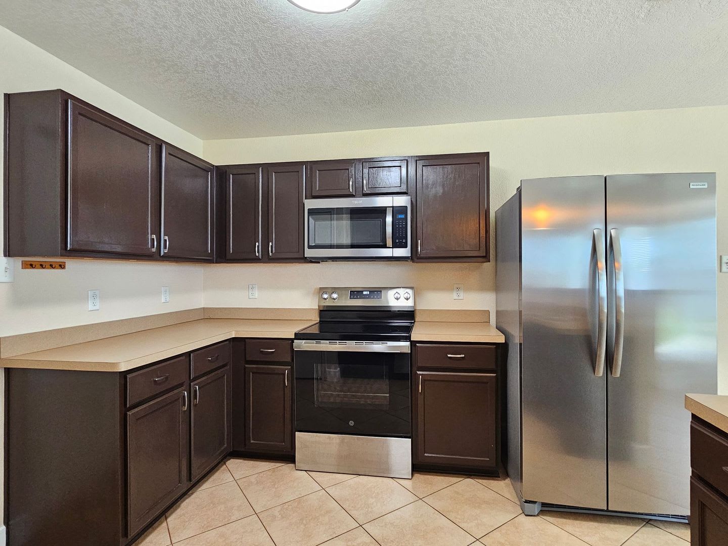 HHUGE RENT REDUCTION – photo 1