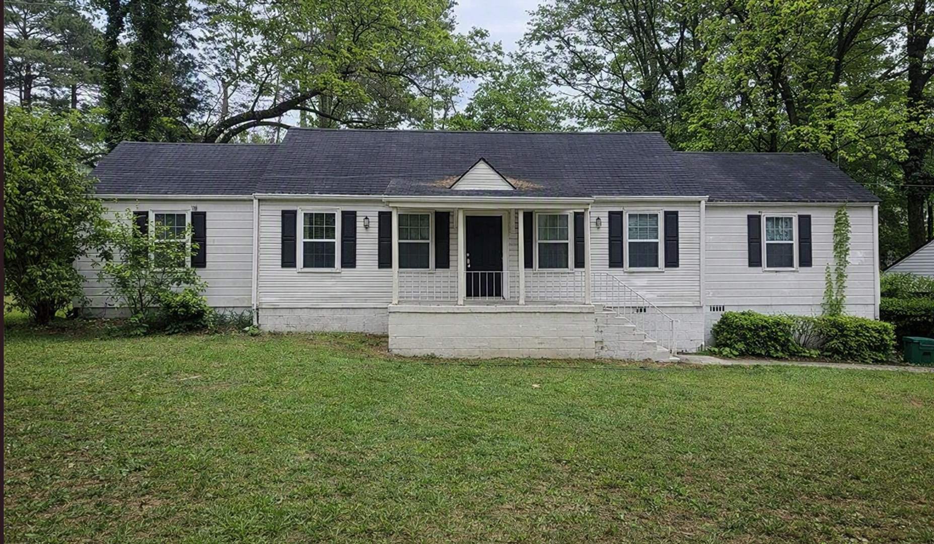 4 bed 2 bath in Decatur! – photo 1