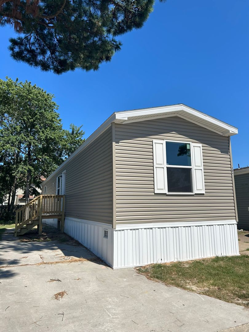 MOBILE HOME FOR SALE! Own Your Home in Virginia Beach at Oconee Mobile Home Park! – photo 1