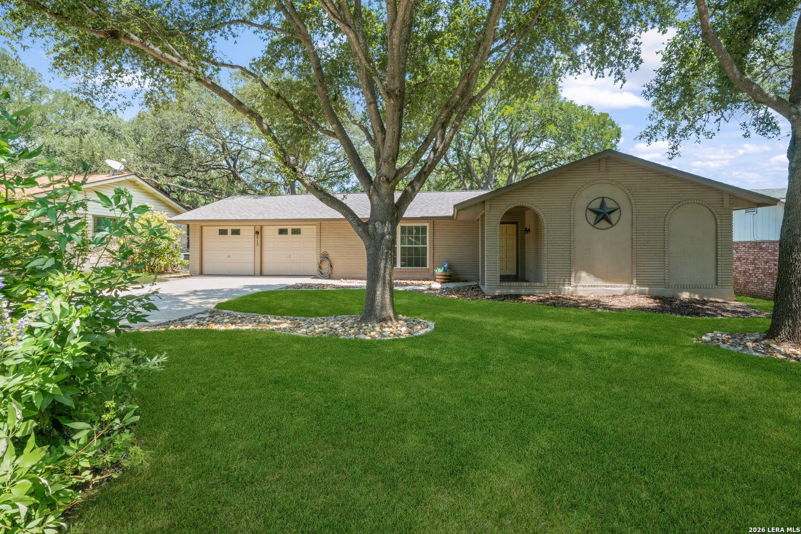 412 Cordoba Dr – photo 1 of 193