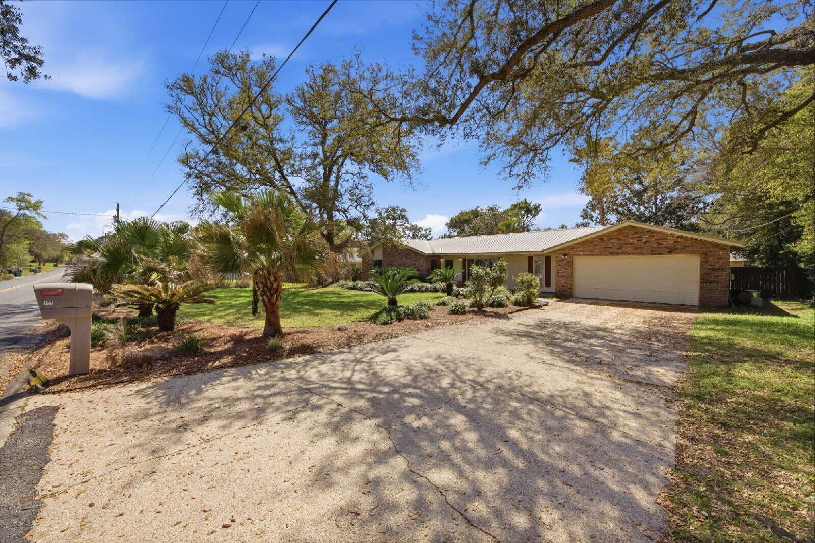 157 Country Club Road – photo 1 of 70
