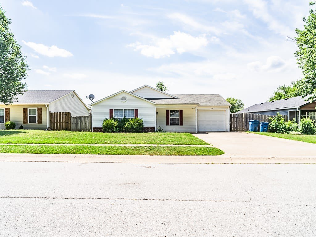 306 Parkcrest Drive – photo 1