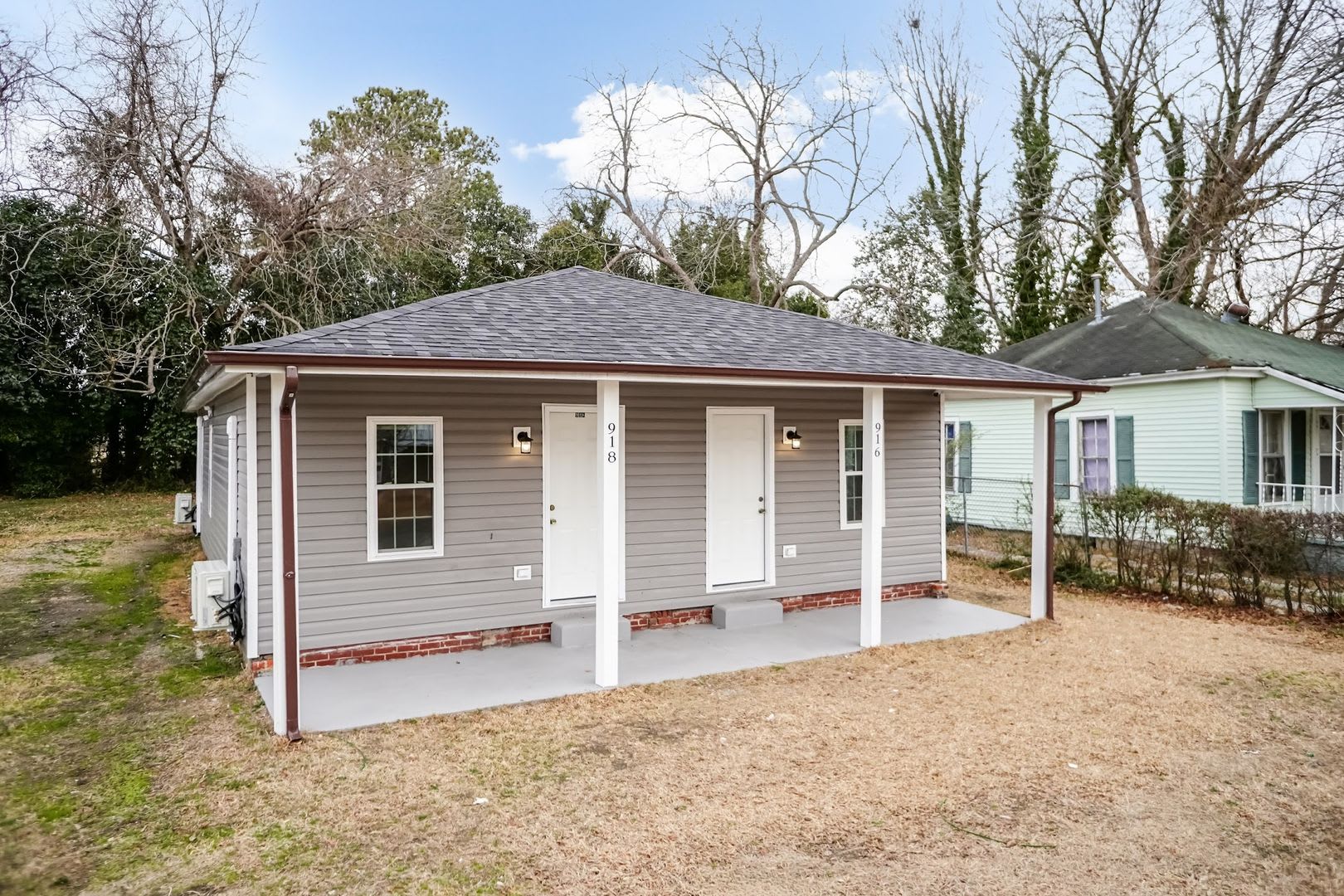 Completely Remodeled One Bedroom Home! – photo 1 of 17