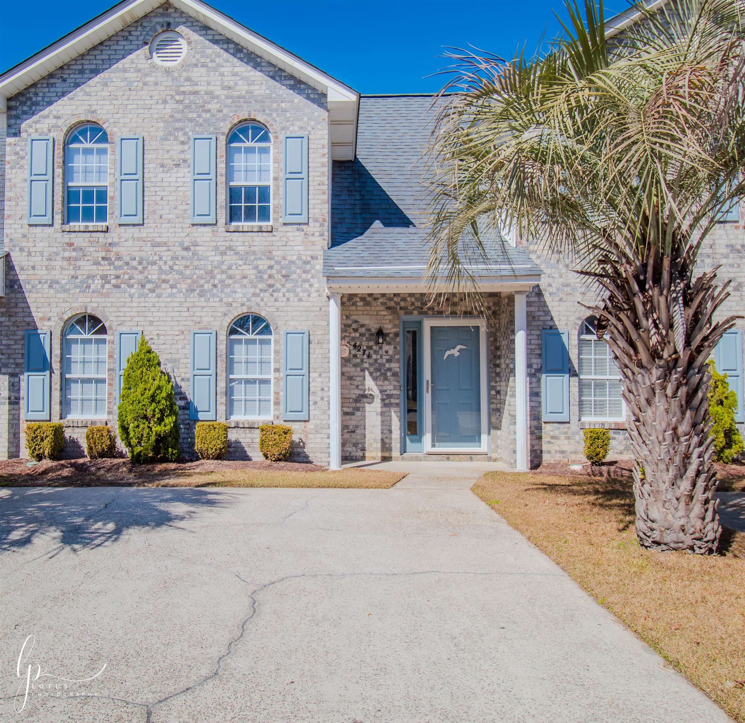 4271 Parkway Ln – photo 1 of 156