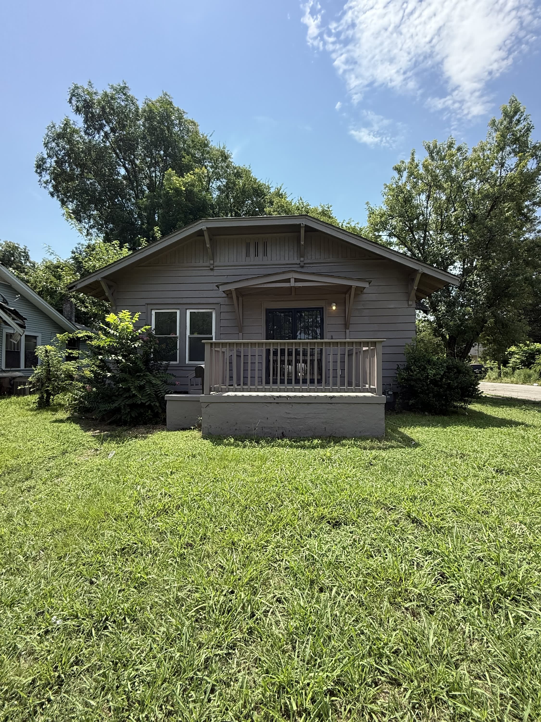 1031 Cotton Avenue Southwest – photo 1