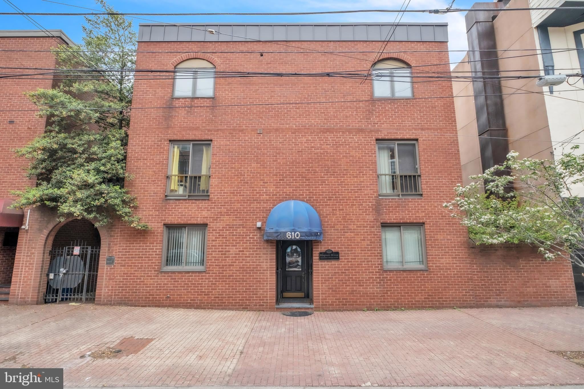610 S 2ND Street – photo 1