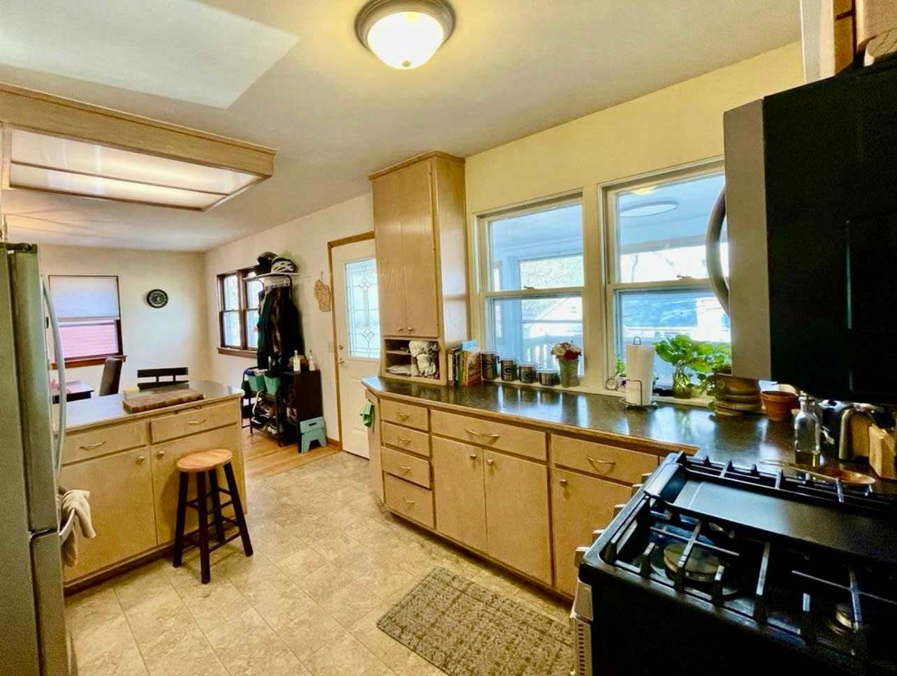 1820 Fisher St – photo 1