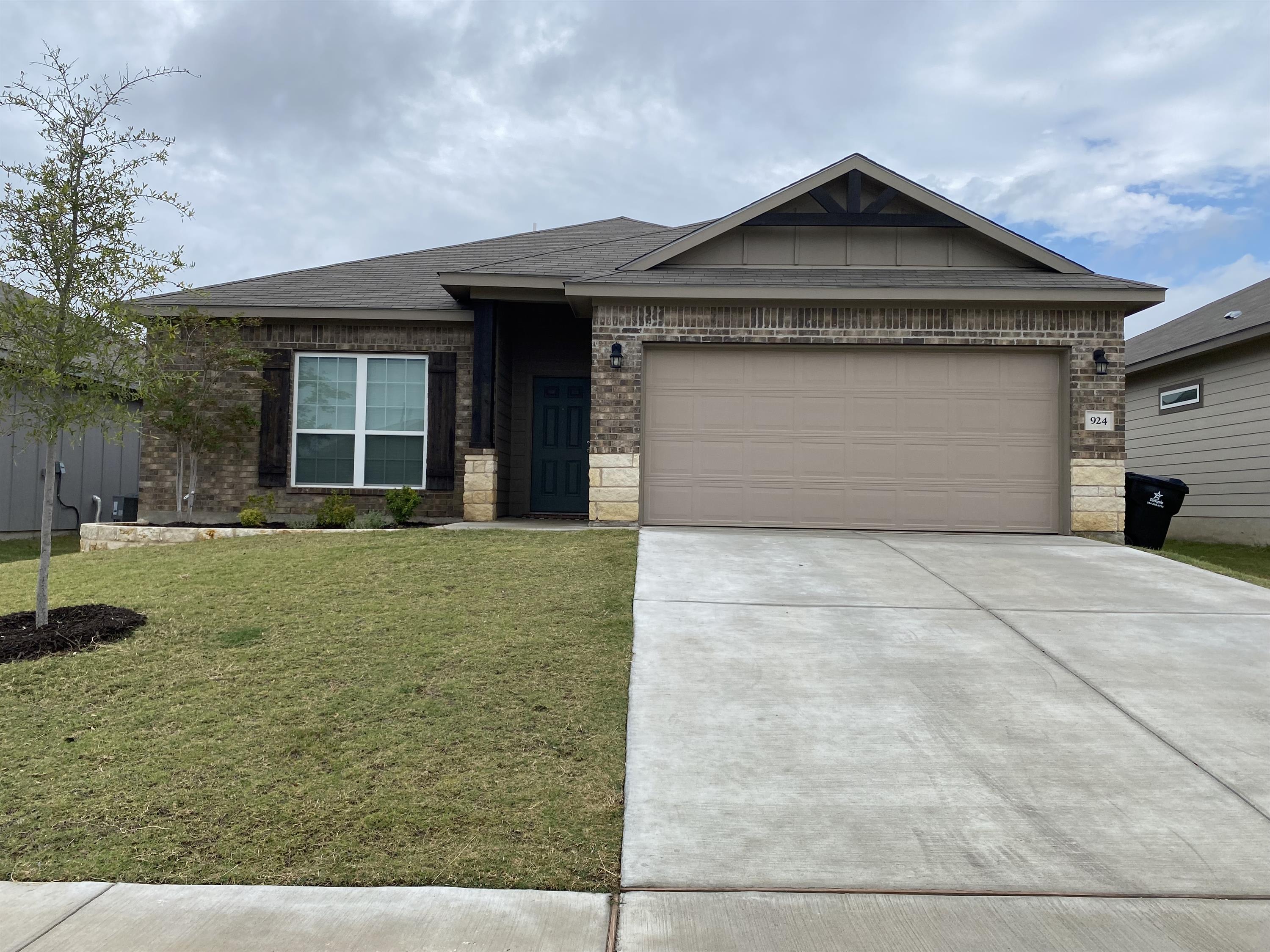 924 Coriander Road – photo 1