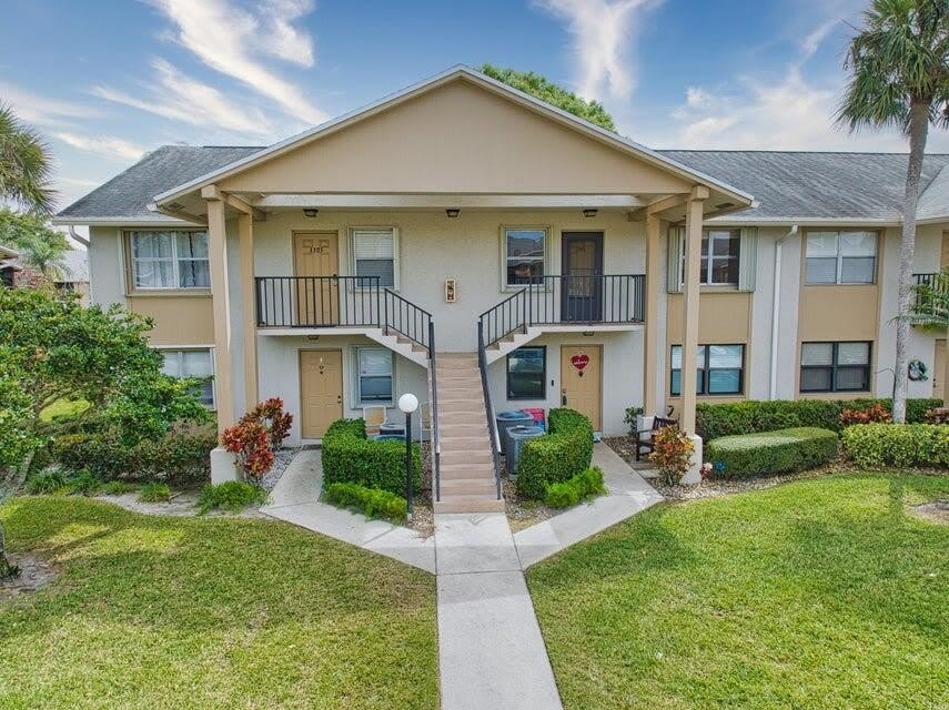 3151 Se Aster Lane – photo 1 of 293