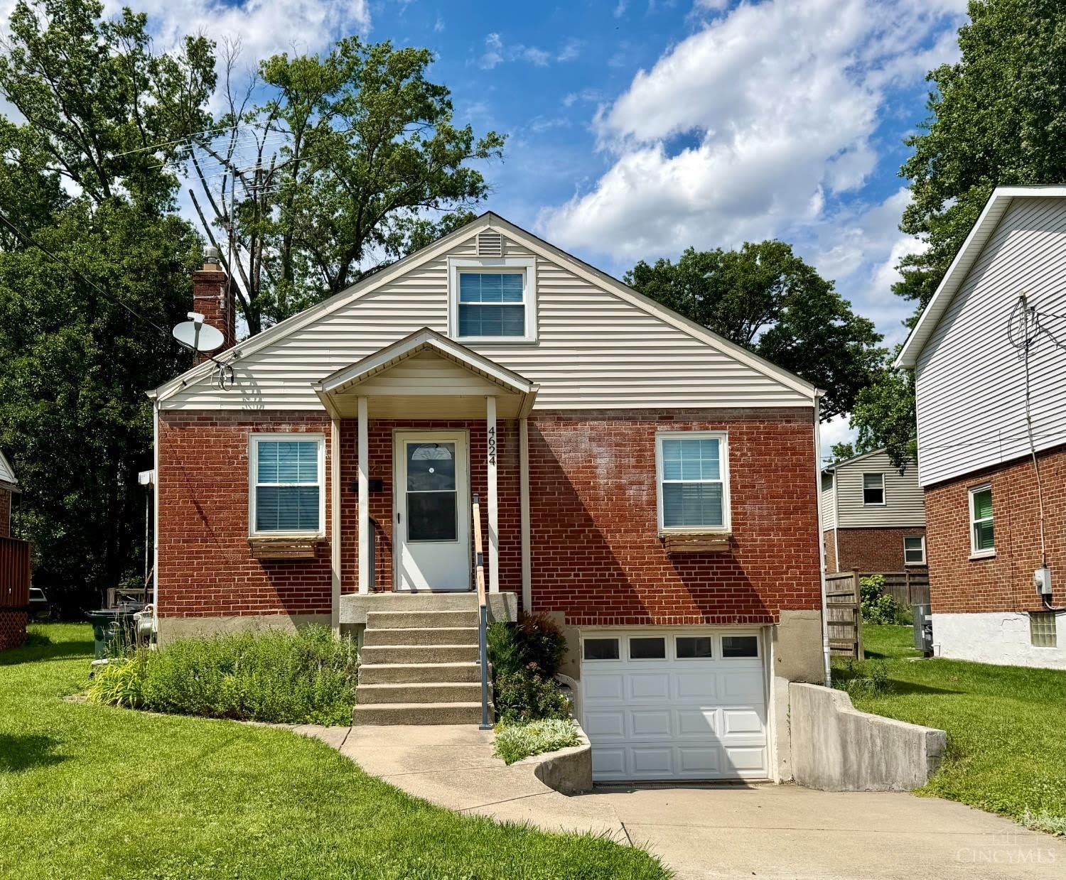 4624 Hunt Rd – photo 1 of 13
